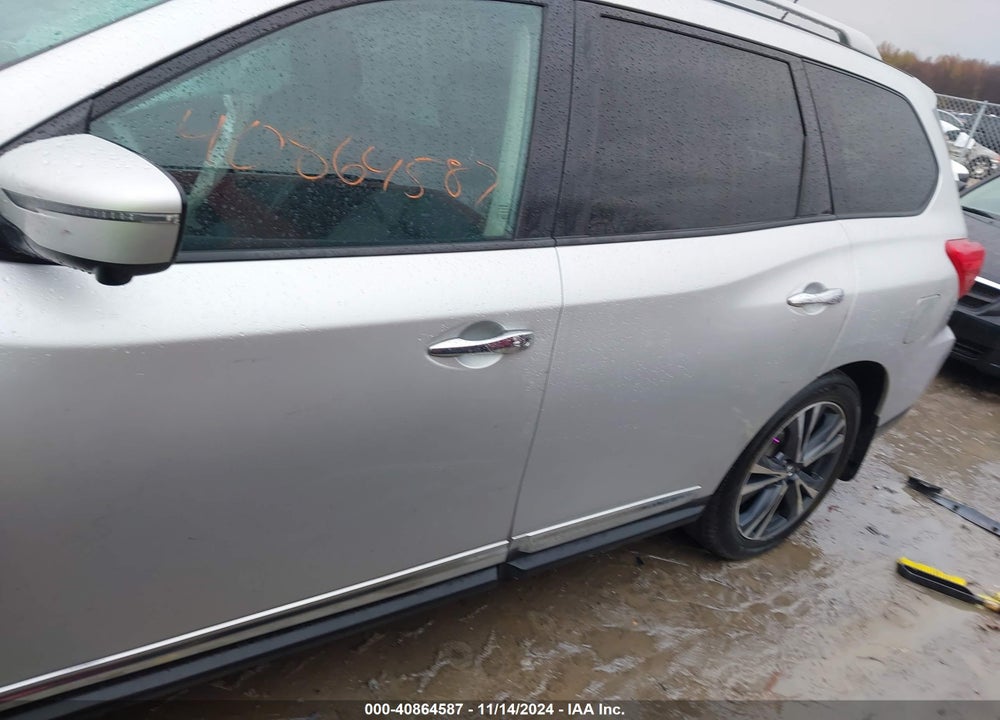 2017 NISSAN PATHFINDER VIN: 5N1DR2MM8HC670952