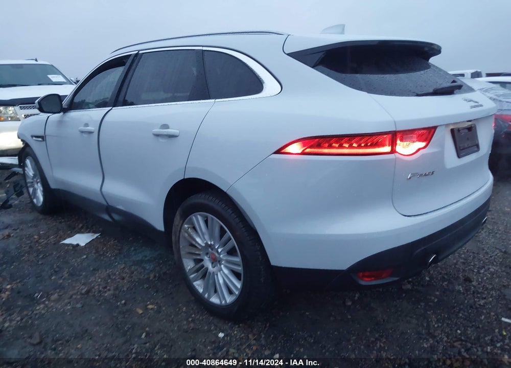 2018 JAGUAR F-PACE 35T PORTFOLIO VIN: SADCN2EV0JA241264