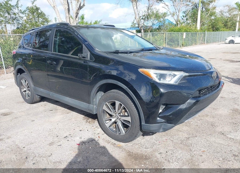 2017 TOYOTA RAV4 XLE VIN: 2T3WFREV2HW366759