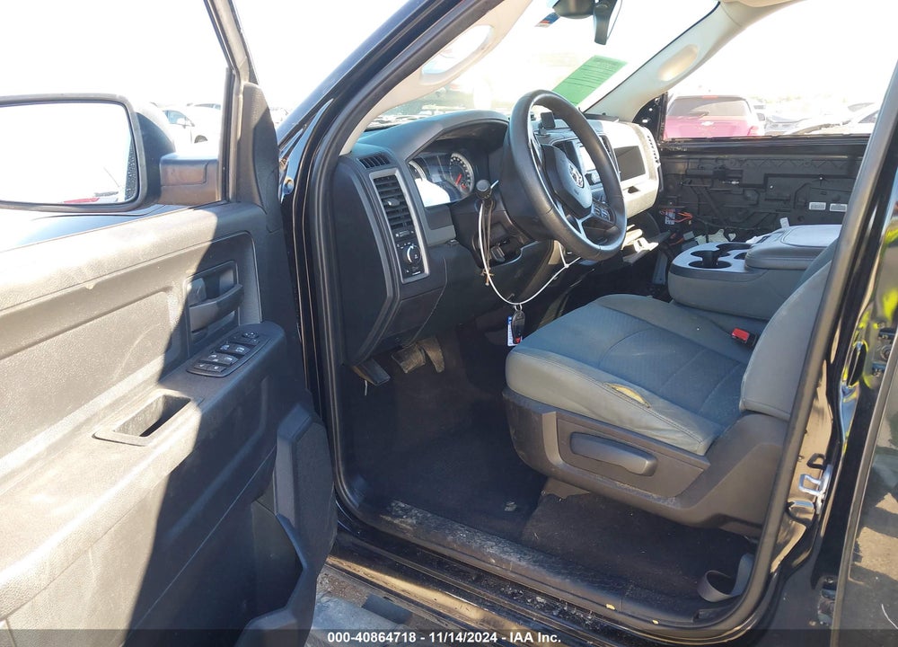 2015 RAM 1500 EXPRESS VIN: 1C6RR6FT3FS583086