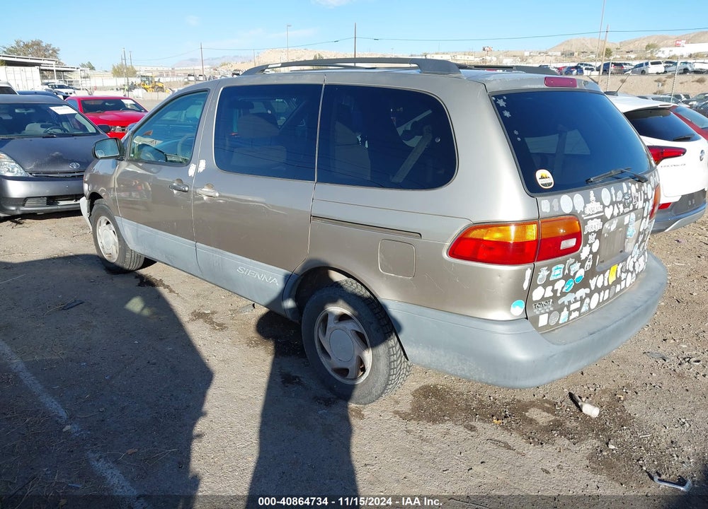 2000 TOYOTA SIENNA LE VIN: 4T3ZF13CXYU267932
