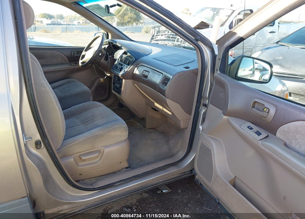 2000 TOYOTA SIENNA LE VIN: 4T3ZF13CXYU267932