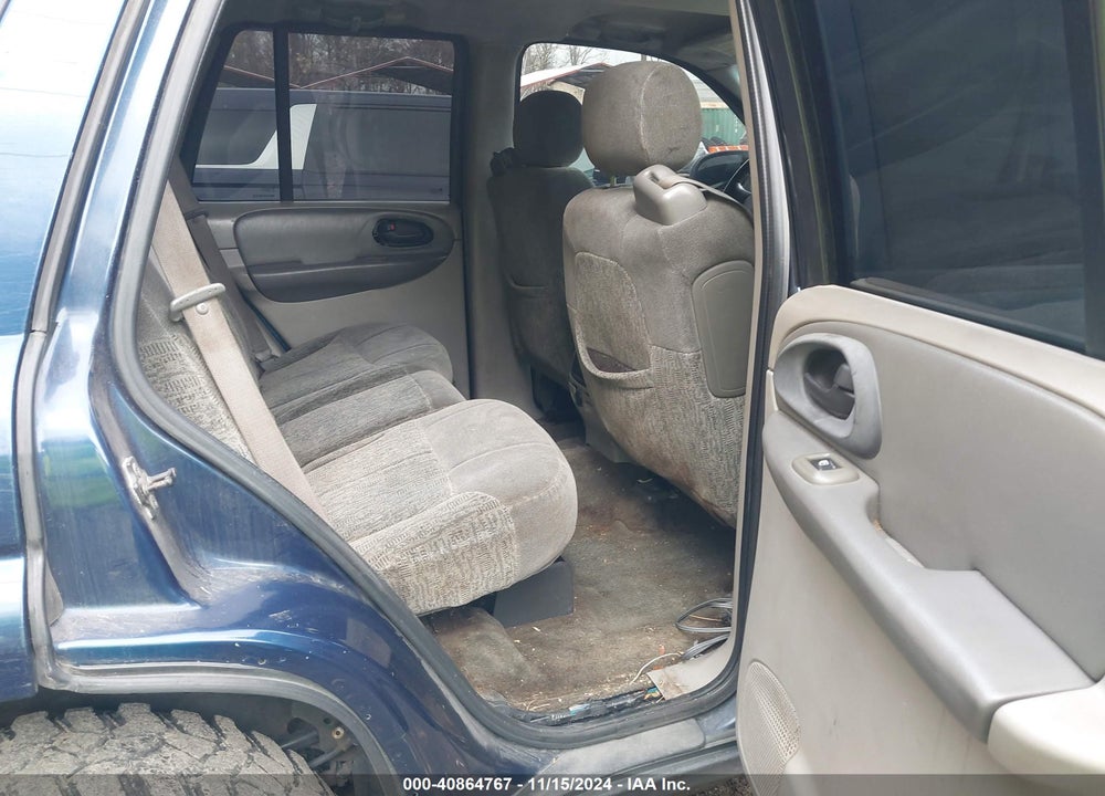 2002 CHEVROLET TRAILBLAZER LS VIN: 1GNDT13S522400520