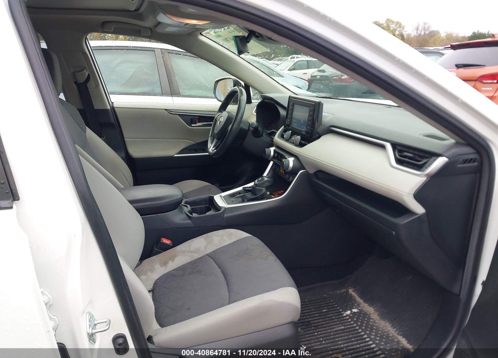 2020 TOYOTA RAV4 XLE VIN: JTMP1RFV3LD529958