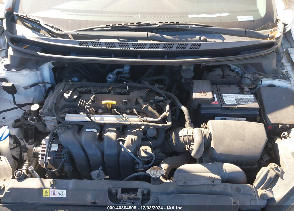 2015 HYUNDAI ELANTRA VIN: 5NPDH4AE5FH587478