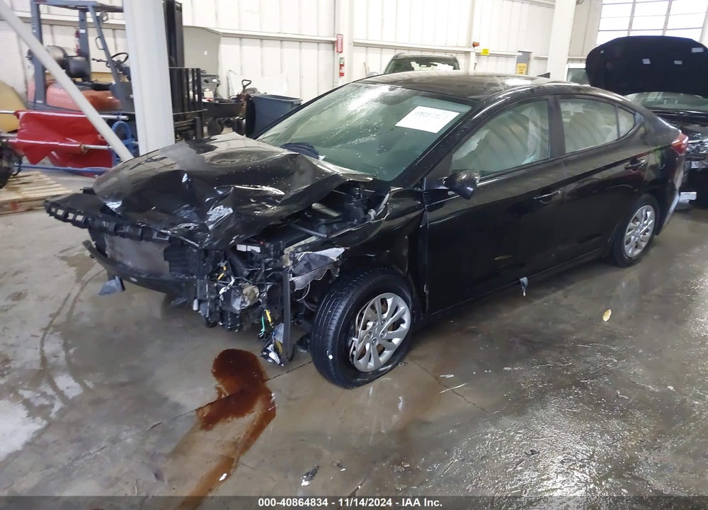2017 HYUNDAI ELANTRA VIN: KMHD74LFXHU367668