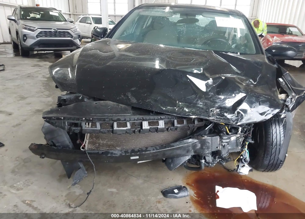 2017 HYUNDAI ELANTRA VIN: KMHD74LFXHU367668