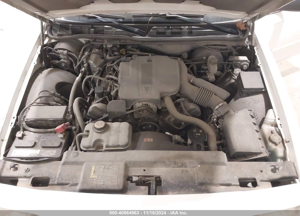2004 FORD CROWN VICTORIA LX VIN: 2FAFP74W44X177855