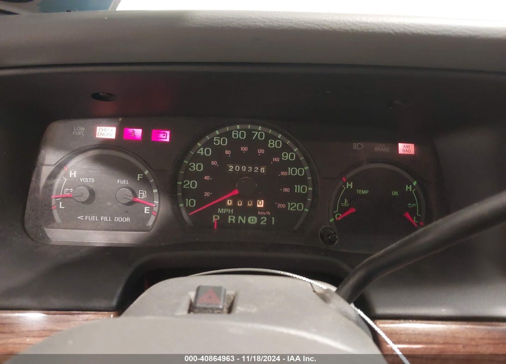 2004 FORD CROWN VICTORIA LX VIN: 2FAFP74W44X177855