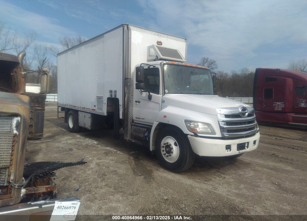 2013 HINO 338 VIN: 5PVNV8JT4D4S52668