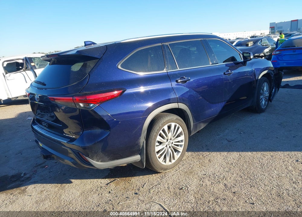 2022 TOYOTA HIGHLANDER PLATINUM VIN: 5TDFZRAH1NS121603