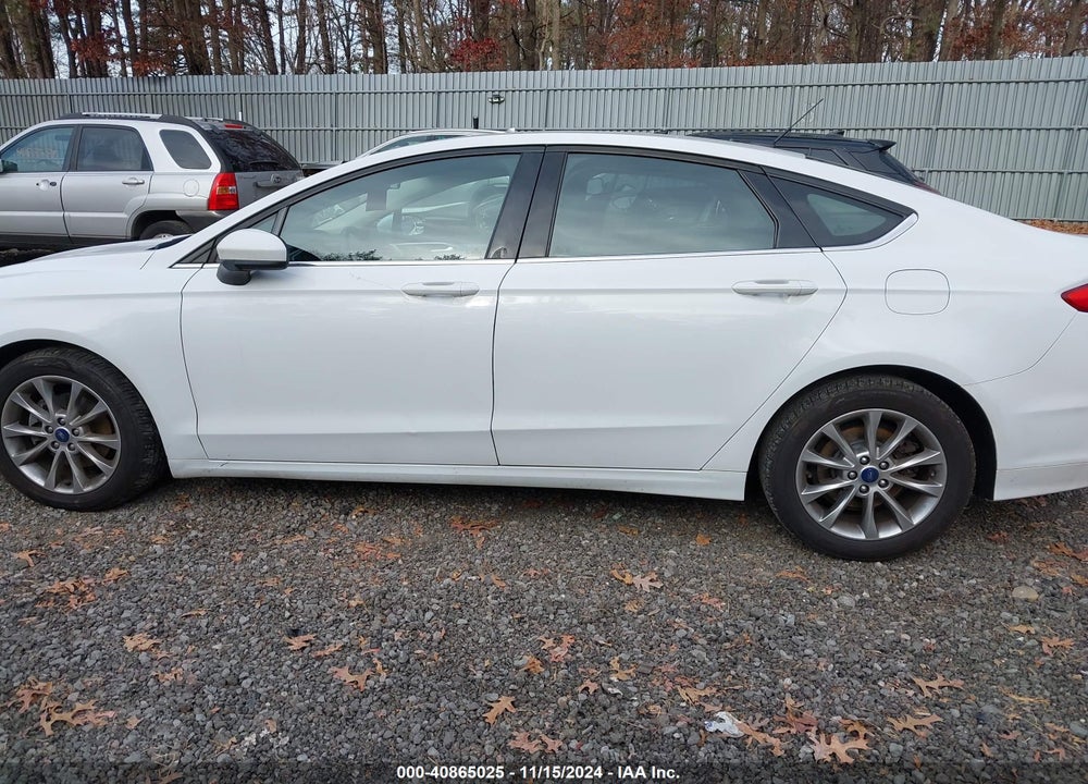 2017 FORD FUSION SE VIN: 3FA6P0HD0HR239868