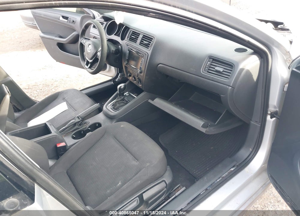 2015 VOLKSWAGEN JETTA 2.0L S VIN: 3VW2K7AJ4FM215449