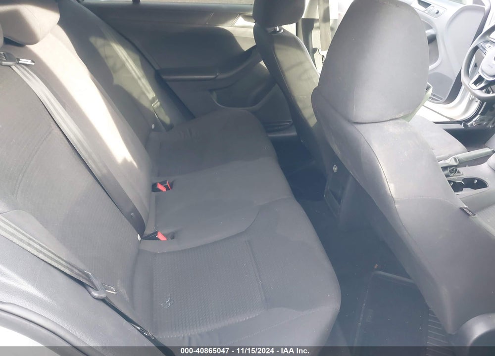 2015 VOLKSWAGEN JETTA 2.0L S VIN: 3VW2K7AJ4FM215449