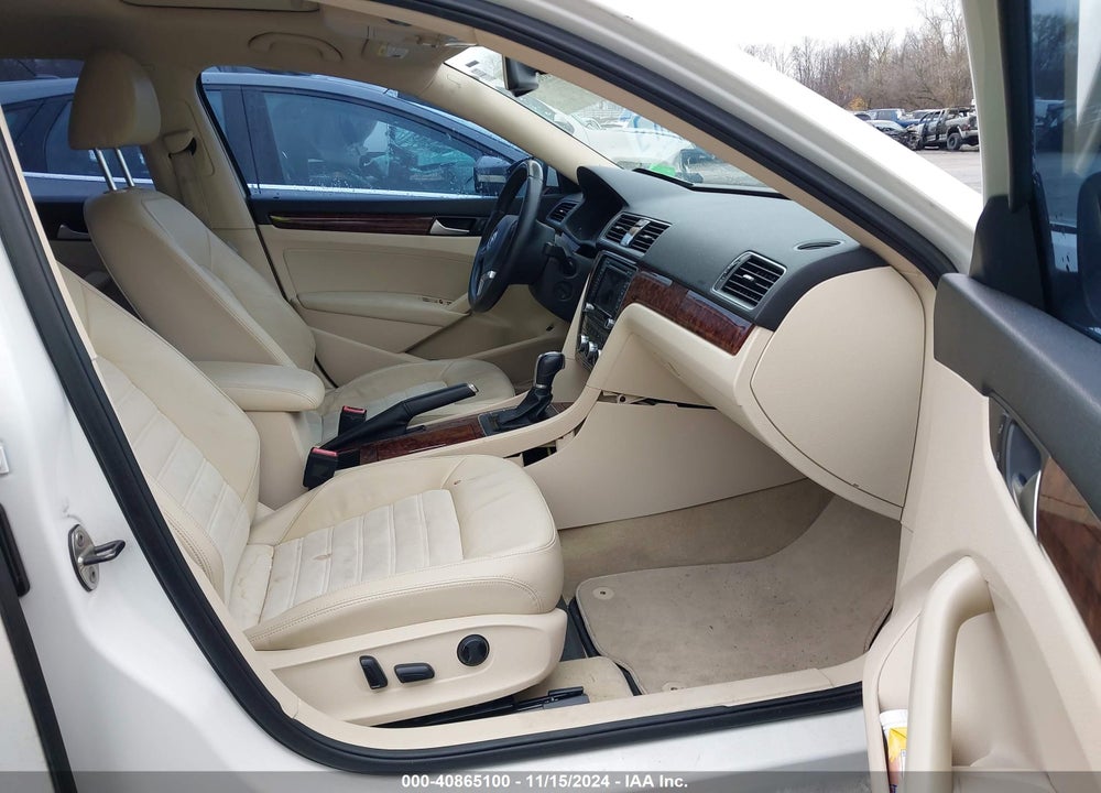 2012 VOLKSWAGEN PASSAT 2.5L SEL PREMIUM VIN: 1VWCH7A36CC098359