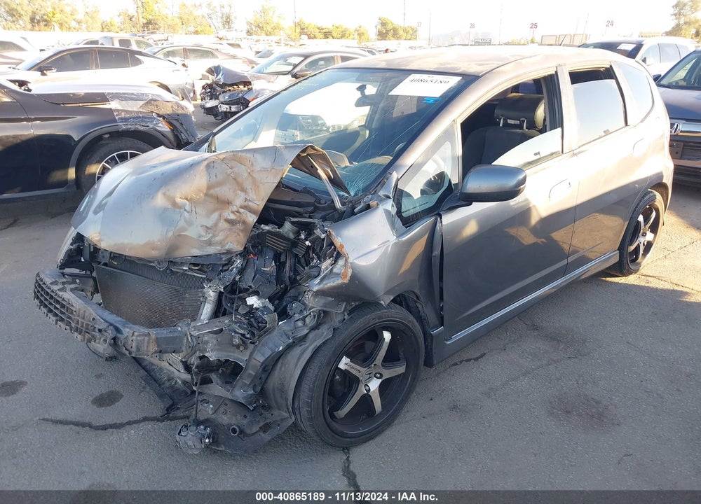 2011 HONDA FIT SPORT VIN: JHMGE8H56BC012832