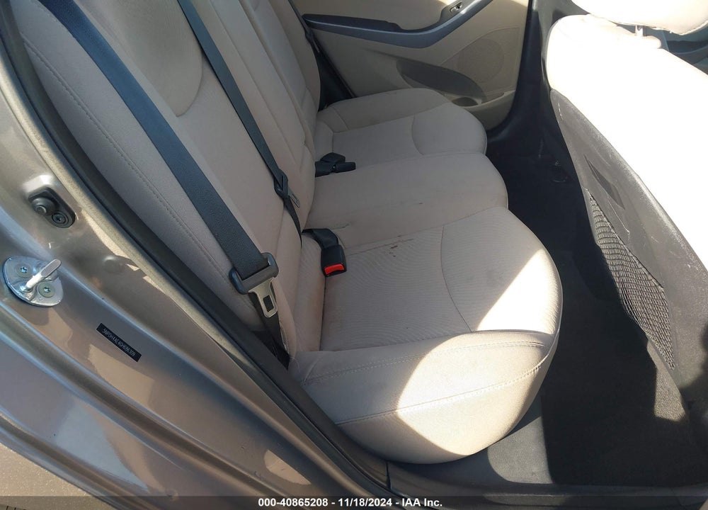 2016 HYUNDAI ELANTRA SE VIN: 5NPDH4AE4GH686309