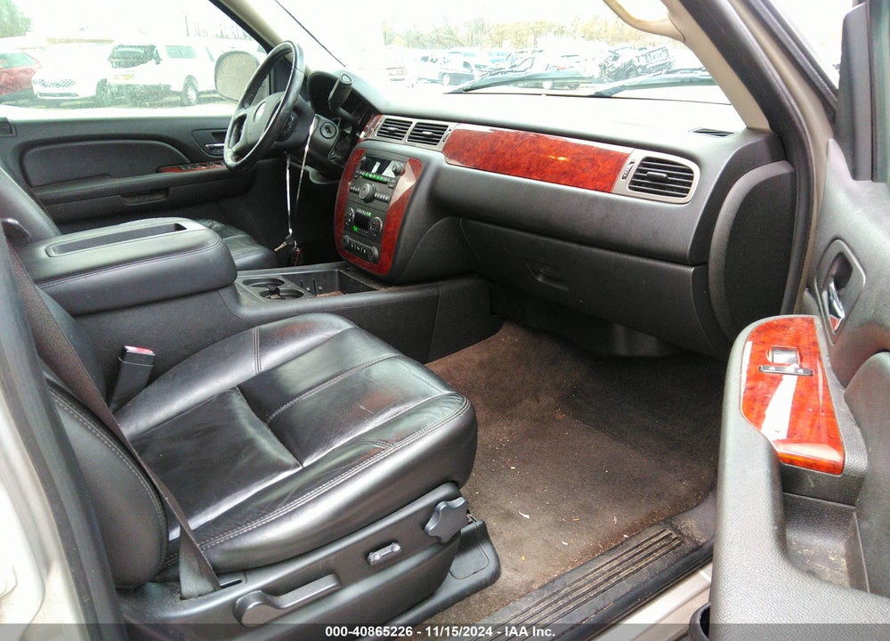 2009 CHEVROLET SUBURBAN 1500 LT2 VIN: 1GNFK26379R273244