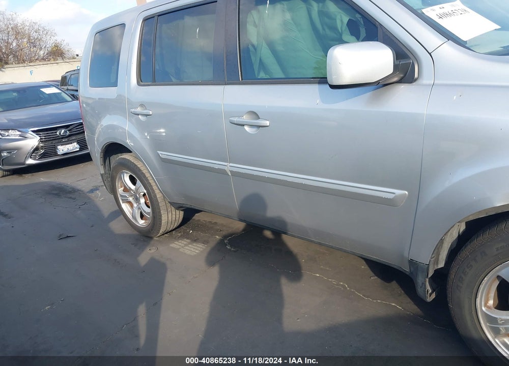 2015 HONDA PILOT EX-L VIN: 5FNYF3H55FB021388
