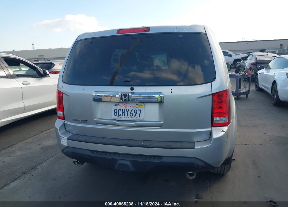 2015 HONDA PILOT EX-L VIN: 5FNYF3H55FB021388