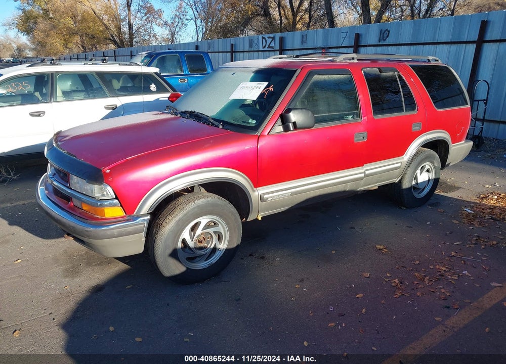 2000 CHEVROLET BLAZER LT VIN: 1GNDT13W4Y2185269