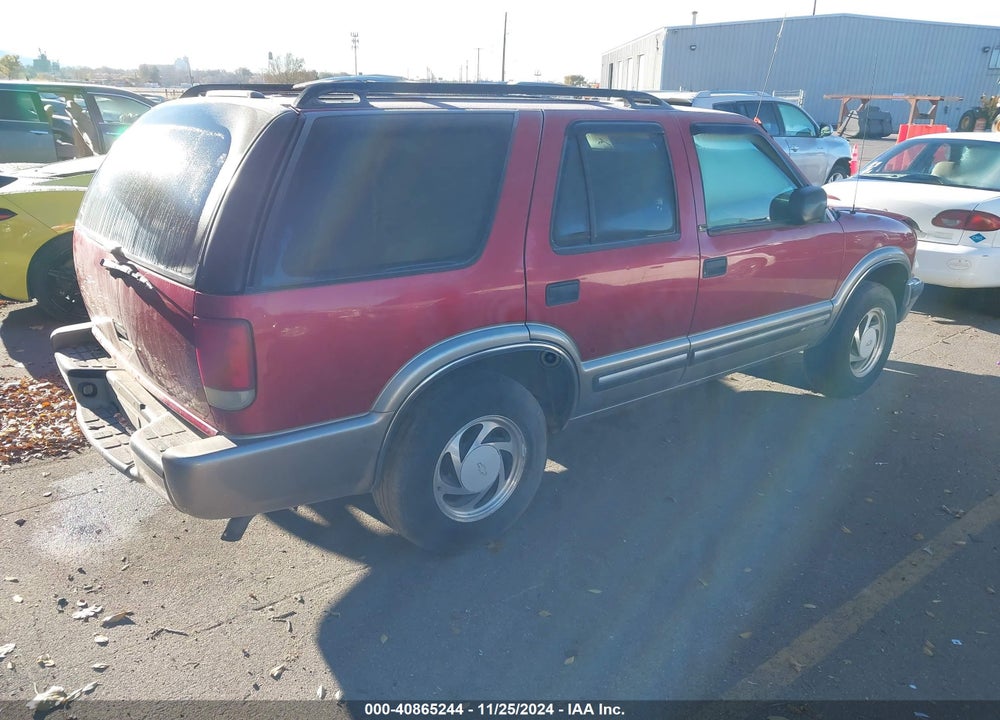 2000 CHEVROLET BLAZER LT VIN: 1GNDT13W4Y2185269