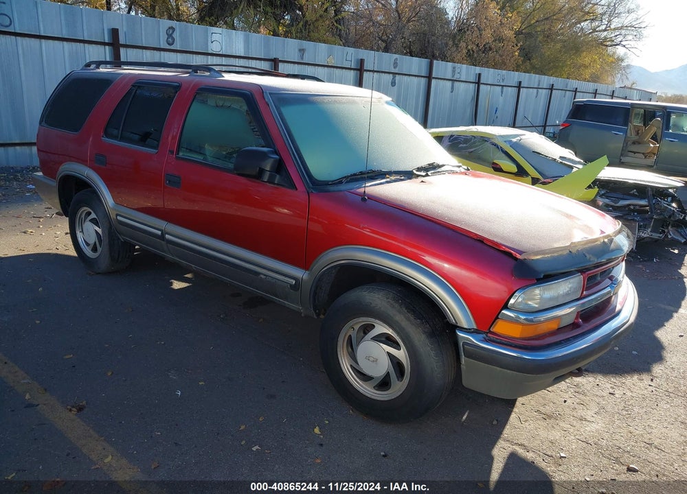 2000 CHEVROLET BLAZER LT VIN: 1GNDT13W4Y2185269
