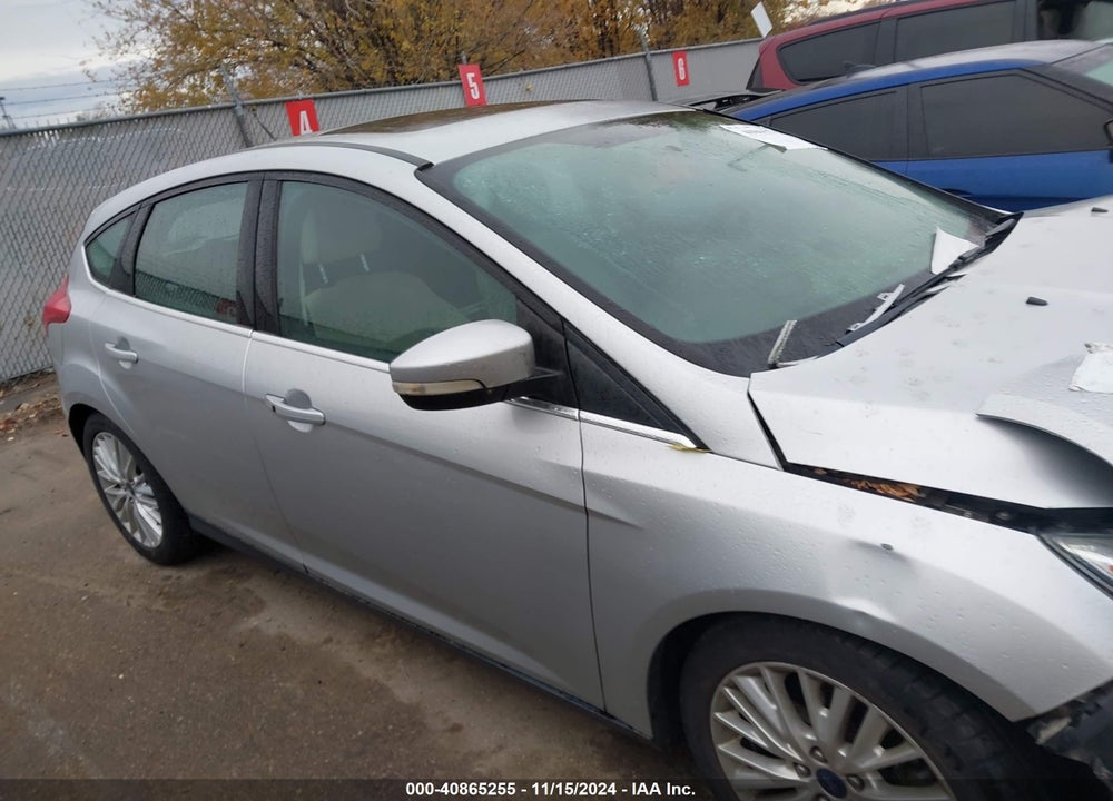 2016 FORD FOCUS TITANIUM VIN: 1FADP3N25GL271739