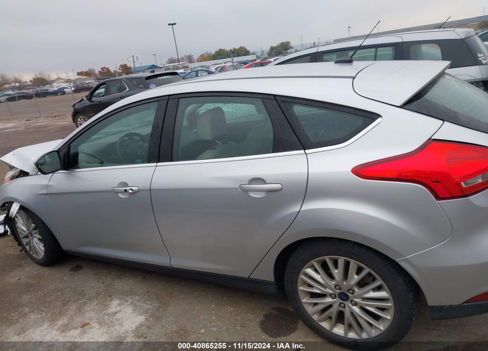 2016 FORD FOCUS TITANIUM VIN: 1FADP3N25GL271739