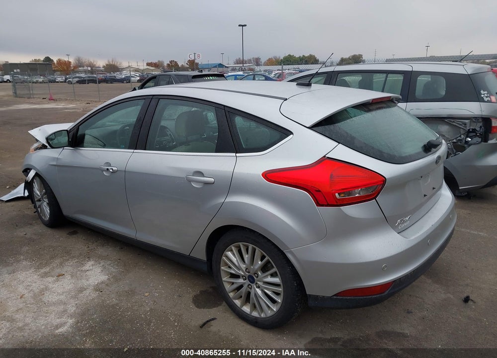 2016 FORD FOCUS TITANIUM VIN: 1FADP3N25GL271739
