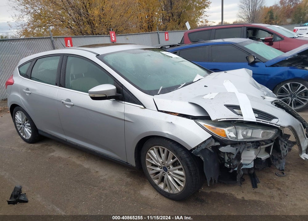 2016 FORD FOCUS TITANIUM VIN: 1FADP3N25GL271739