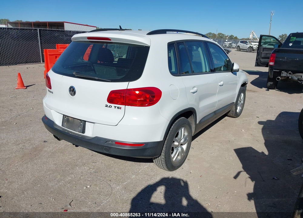 2016 VOLKSWAGEN TIGUAN S VIN: WVGAV7AX4GW602848