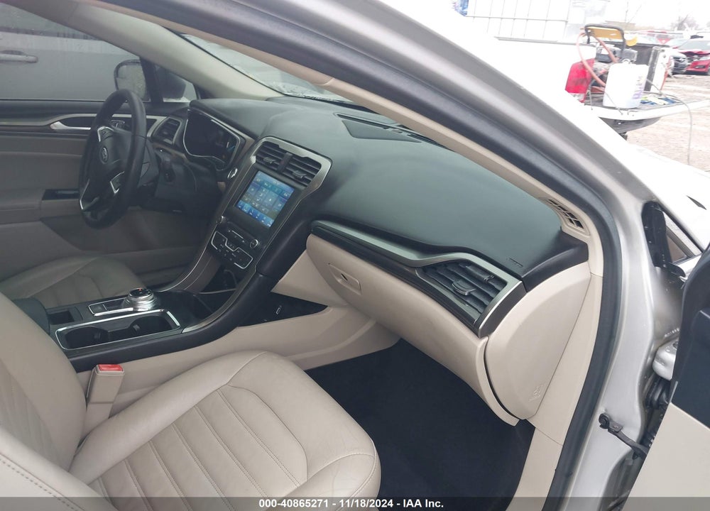 2017 FORD FUSION SE VIN: 3FA6P0H94HR211177