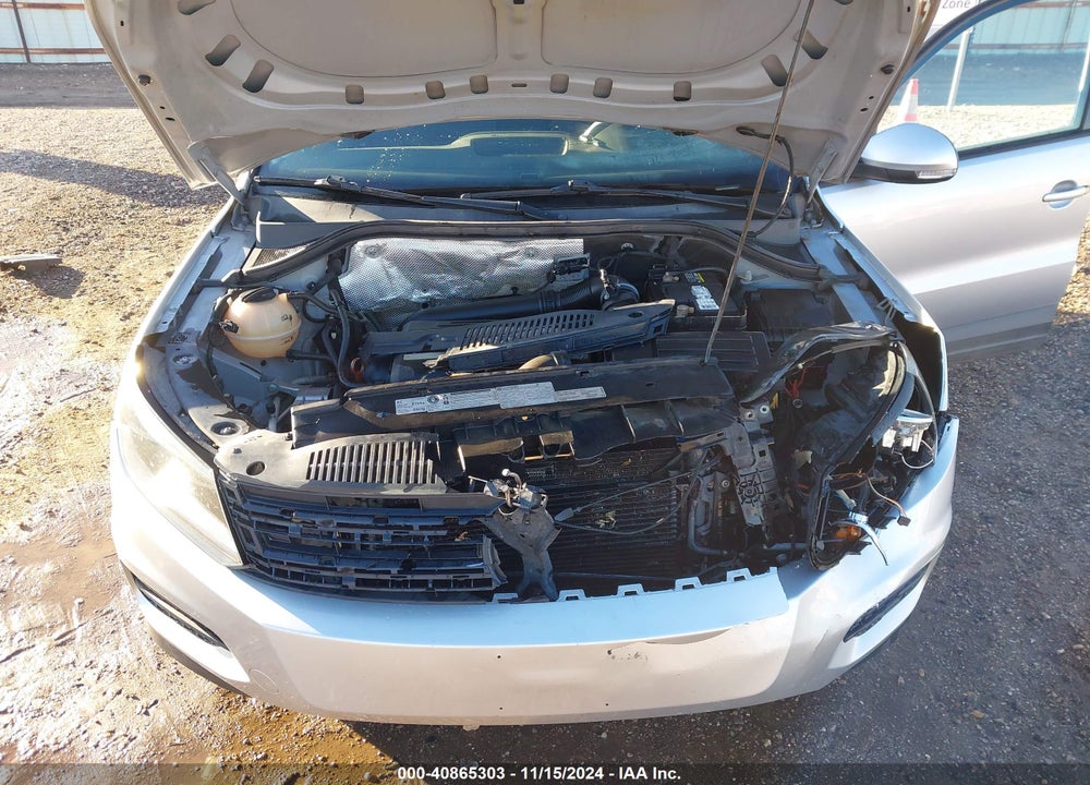 2012 VOLKSWAGEN TIGUAN S VIN: WVGAV7AX7CW608010