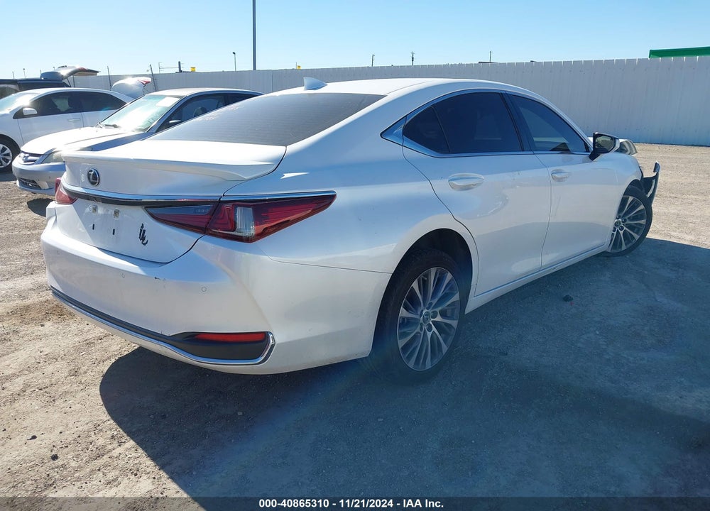 2021 LEXUS ES VIN: 58AD11D11MU006934