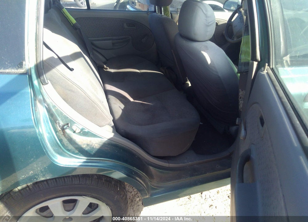 2003 KIA RIO CINCO VIN: KNADC165536138293