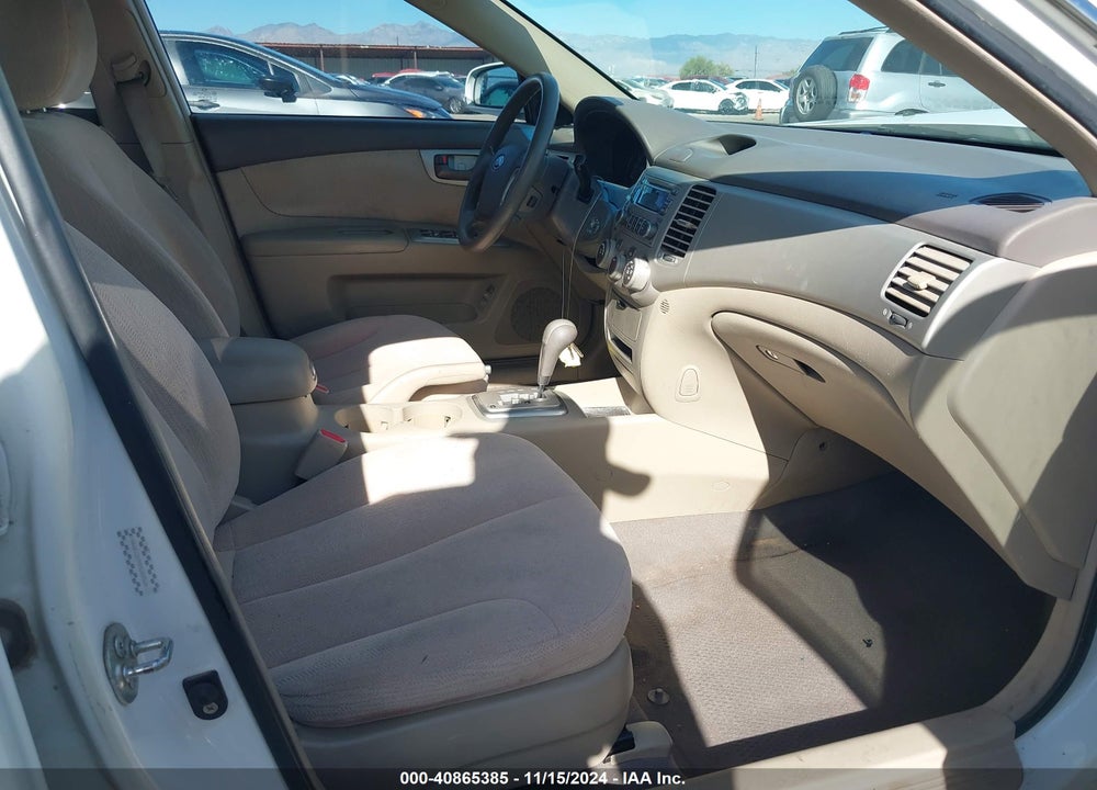 2008 KIA OPTIMA LX VIN: KNAGE123985203526