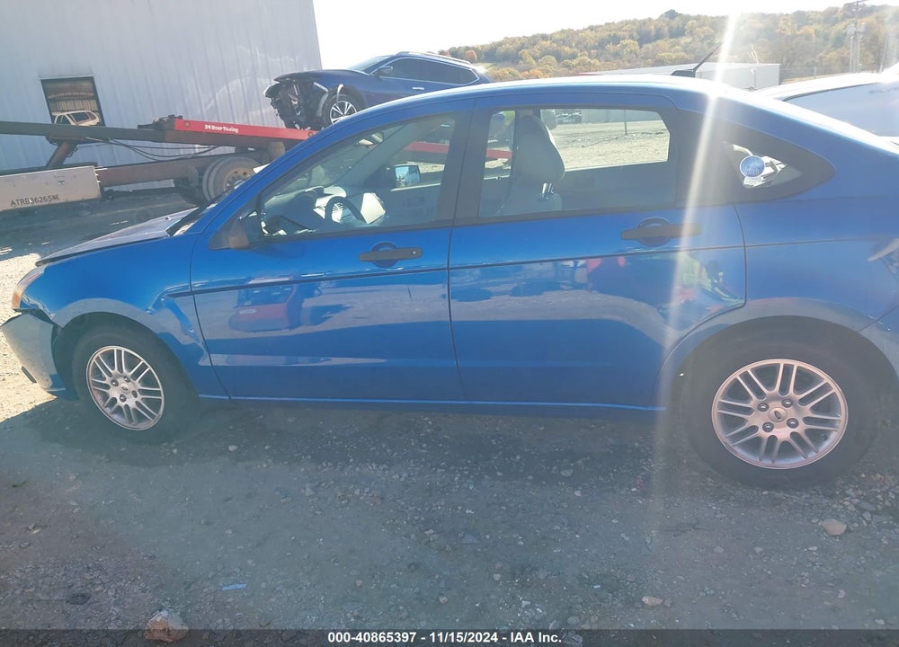 2011 FORD FOCUS SE VIN: 1FAHP3FN6BW148422