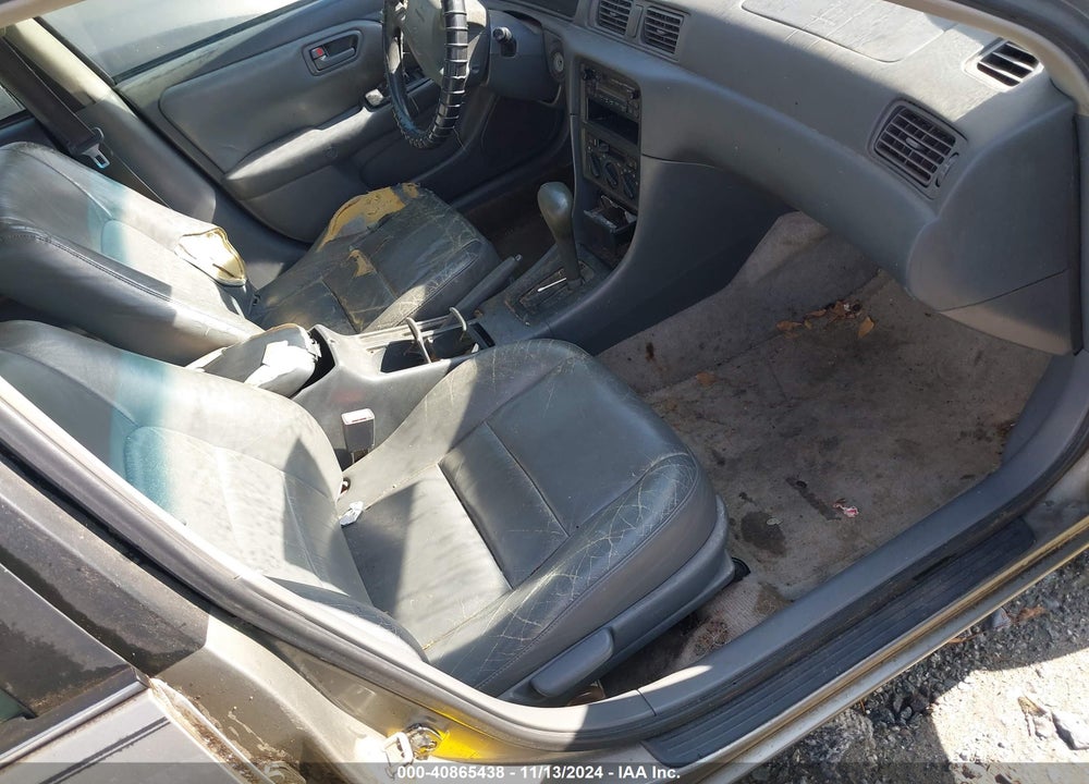 1998 TOYOTA CAMRY LE V6 VIN: JT2BF28K3W0139906