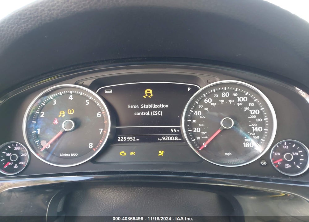 2014 VOLKSWAGEN TOUAREG 3.6L SPORT VIN: WVGEF9BP7ED004948
