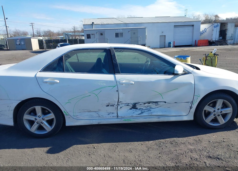 2014 TOYOTA CAMRY SE VIN: 4T1BF1FK5EU788937