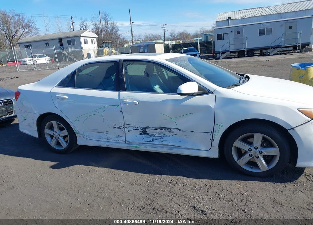 2014 TOYOTA CAMRY SE VIN: 4T1BF1FK5EU788937