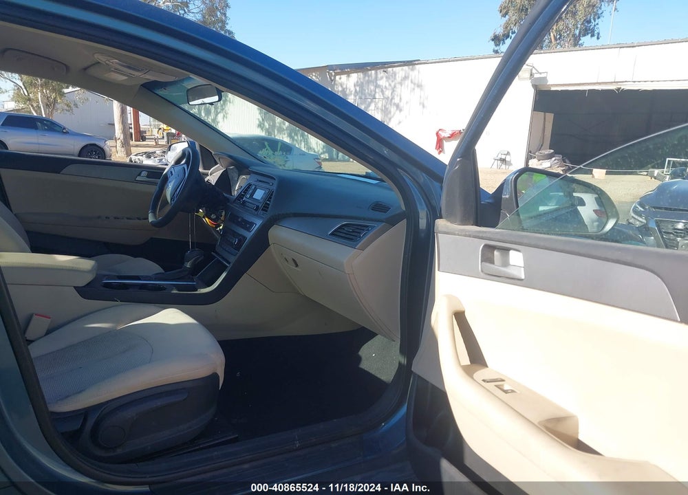 2016 HYUNDAI SONATA VIN: 5NPE24AF8GH408155