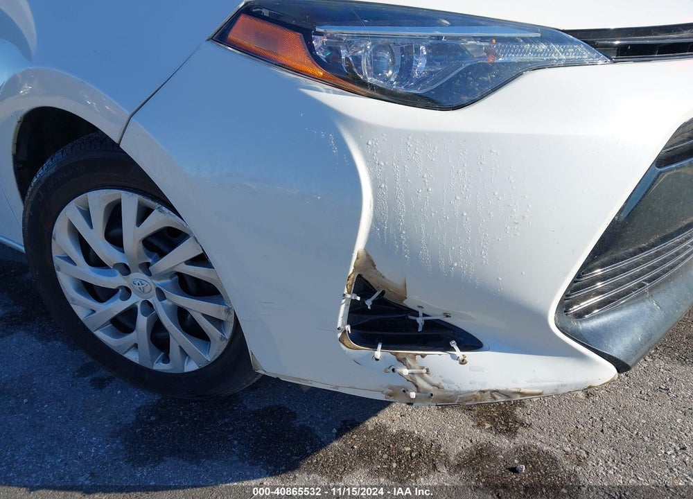 2018 TOYOTA COROLLA LE VIN: 5YFBURHE1JP756459