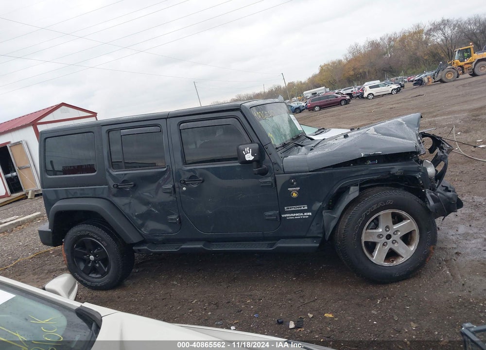 2017 JEEP WRANGLER UNLIMITED SPORT 4X4 VIN: 1C4BJWDG8HL617236