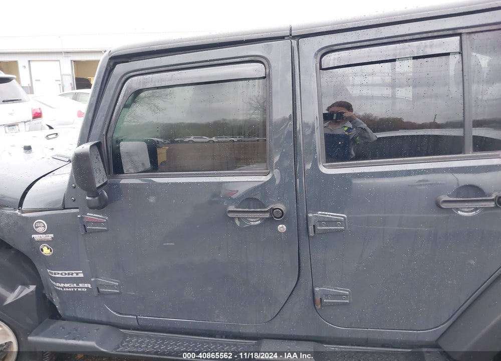 2017 JEEP WRANGLER UNLIMITED SPORT 4X4 VIN: 1C4BJWDG8HL617236