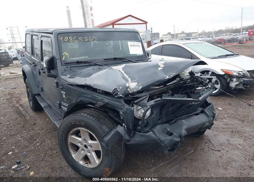 2017 JEEP WRANGLER UNLIMITED SPORT 4X4 VIN: 1C4BJWDG8HL617236