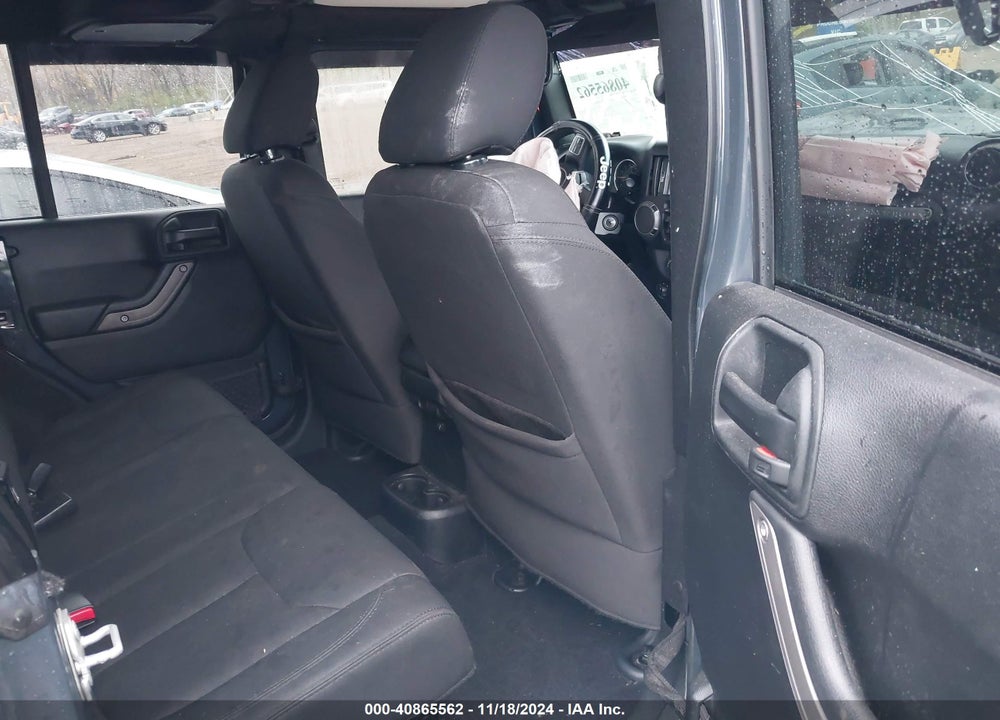 2017 JEEP WRANGLER UNLIMITED SPORT 4X4 VIN: 1C4BJWDG8HL617236