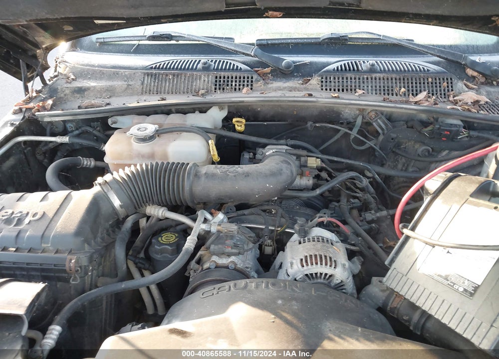 2004 JEEP LIBERTY SPORT VIN: 1J4GL48K04W211957