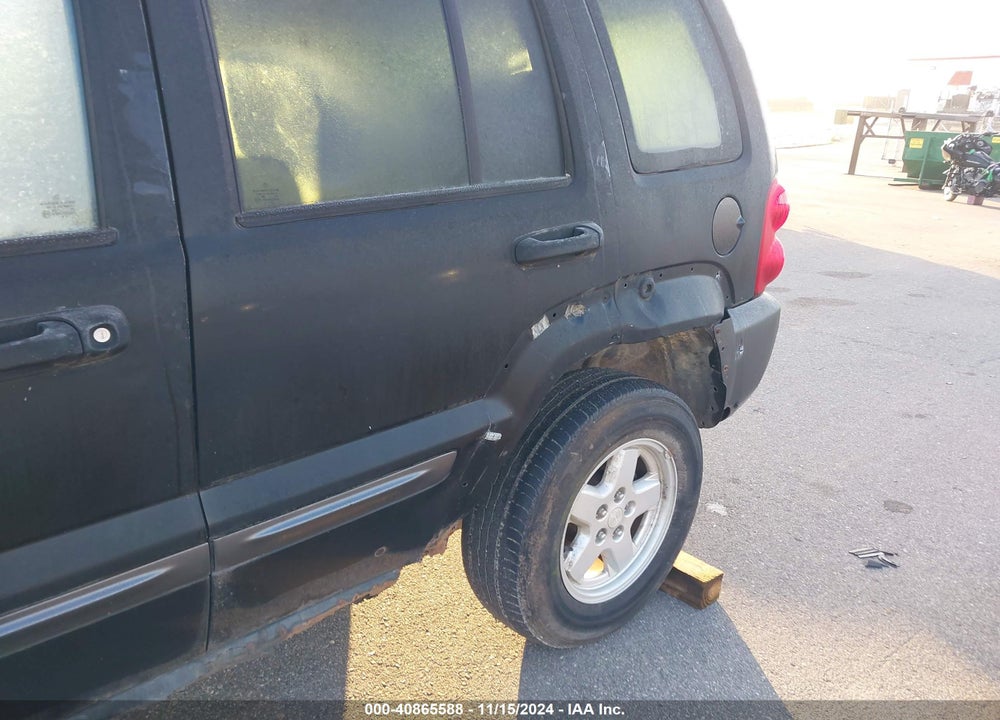 2004 JEEP LIBERTY SPORT VIN: 1J4GL48K04W211957